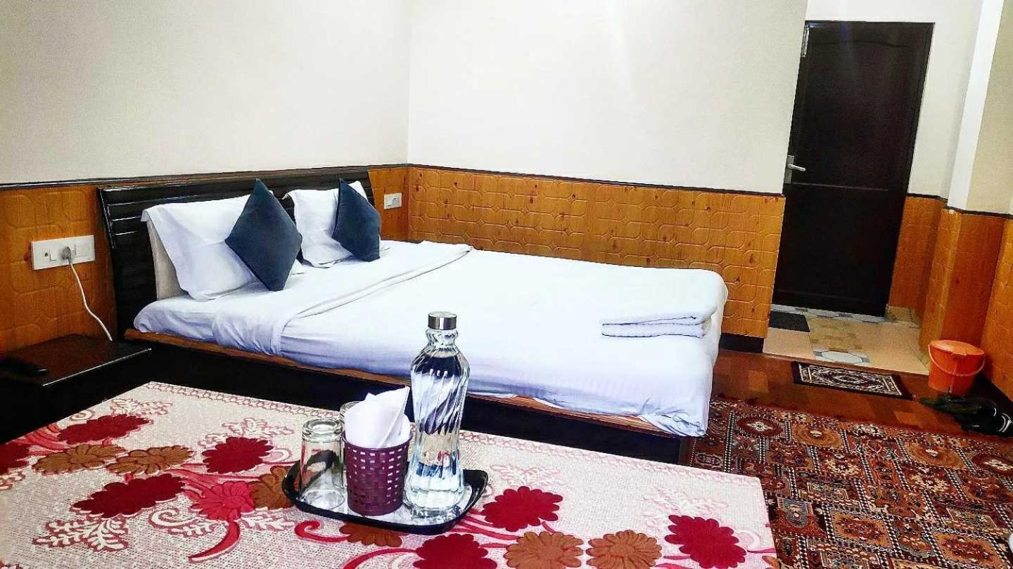 Hotel O New Shushant Regency Shimla Eksteriør billede