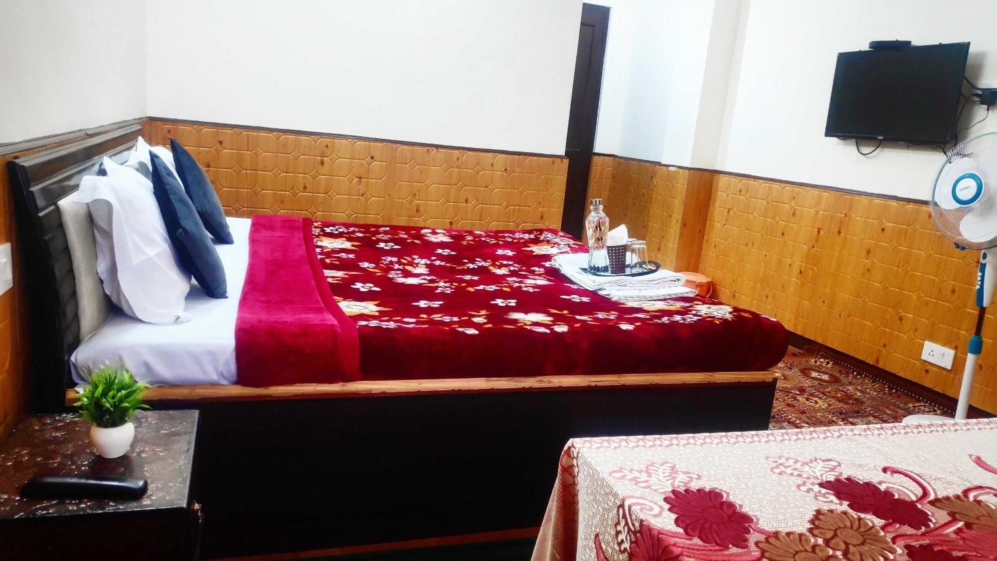Hotel O New Shushant Regency Shimla Eksteriør billede